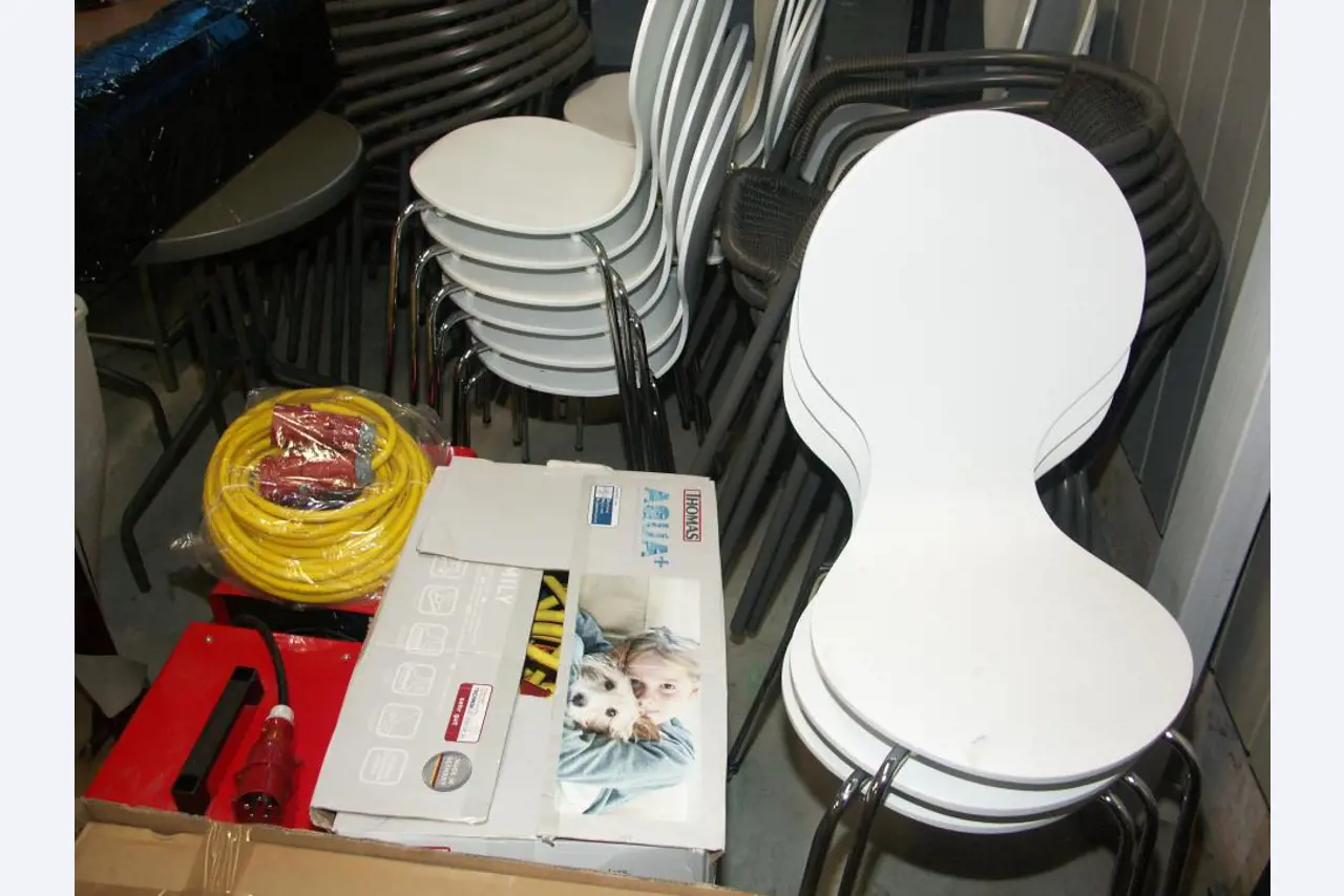 Rámová konstrukce vnitřního dětského hřiště s příslušenstvím, opičí háj, nindža dráha, měkké hrací "houby"-1